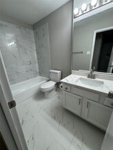 3111 Timber View Dr in Sugar Land, TX - Building Photo - Building Photo