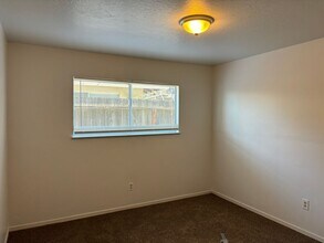 22 S Lake Dr in Antioch, CA - Building Photo - Building Photo