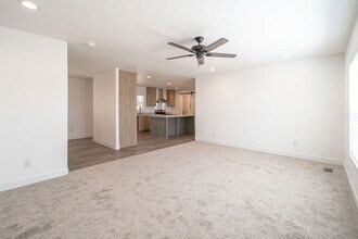 8559 E Coralbell Ave in Mesa, AZ - Building Photo - Building Photo