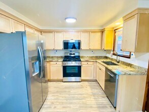 1448 NW Galveston Ave in Bend, OR - Foto de edificio - Building Photo