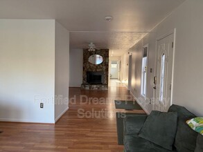 8704 Victory Ln in Liberty, NC - Foto de edificio - Building Photo