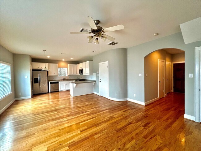 3731 Main Poplar Dr in Houston, TX - Building Photo - Building Photo