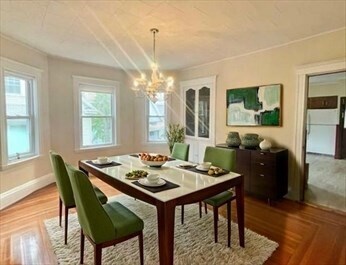 8 Hunnewell Ave in Boston, MA - Building Photo