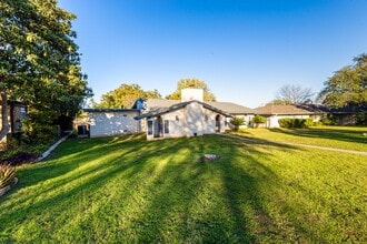 9324 Ranchero in San Antonio, TX - Building Photo - Building Photo
