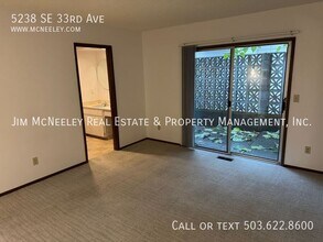 5238 SE 33rd Ave in Portland, OR - Building Photo - Building Photo