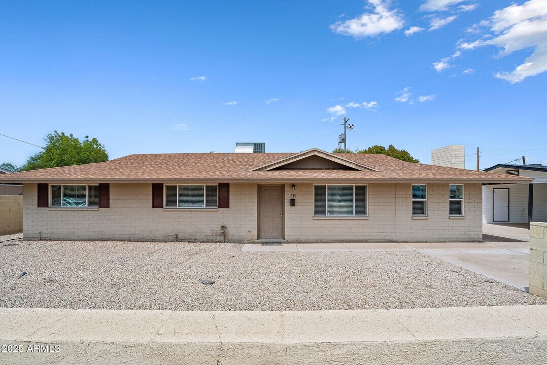 720 E Broadway Ln in Tempe, AZ - Building Photo