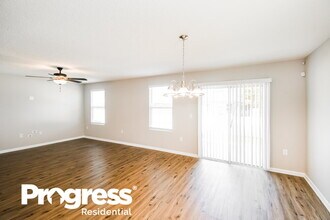 2278 Pebble Point Dr in Green Cove Springs, FL - Foto de edificio - Building Photo