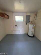 102 Connecticut Rd in Lehigh Acres, FL - Foto de edificio - Building Photo