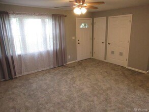 2445 Northdale Dr in Grand Blanc, MI - Building Photo - Building Photo