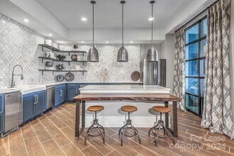 7420 N Rea Pk Ln, Unit Augusta I & II in Charlotte, NC - Building Photo - Building Photo