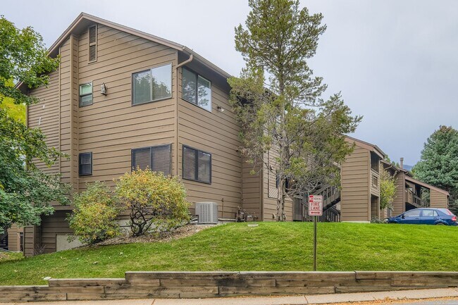 953 Moorings Dr in Colorado Springs, CO - Building Photo - Building Photo