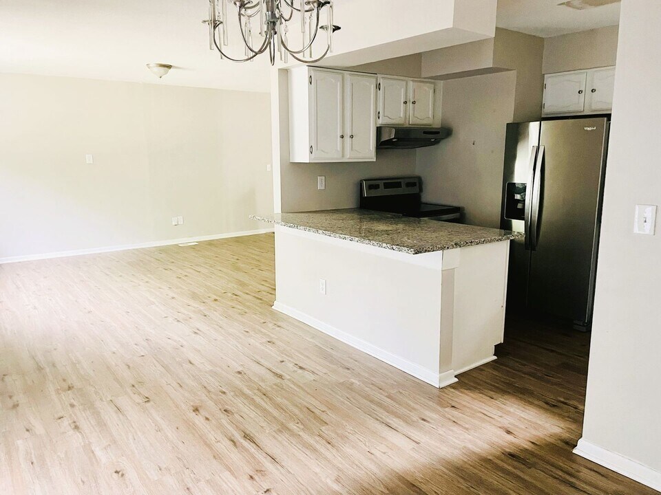 4149 Clarendon St in Bel Aire, KS - Building Photo