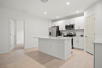 6305 Springmont Lp in Rubonia, FL - Building Photo - Building Photo