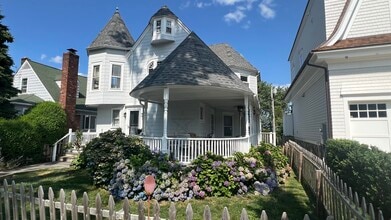 31 Ensign Rd in Norwalk, CT - Building Photo - Building Photo