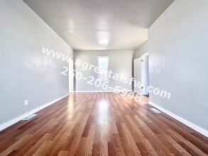 1915 Ellen Ave in Fort Wayne, IN - Building Photo - Building Photo