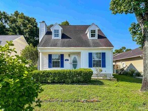 7045 Weatherwood Dr in Pensacola, FL - Building Photo - Building Photo