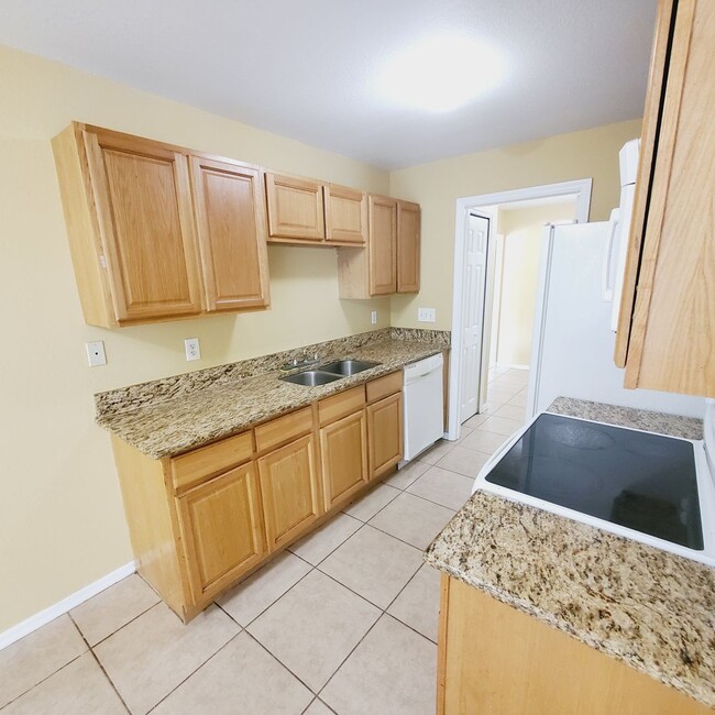 1104 Bermar St in Ft. Myers, FL - Building Photo - Building Photo