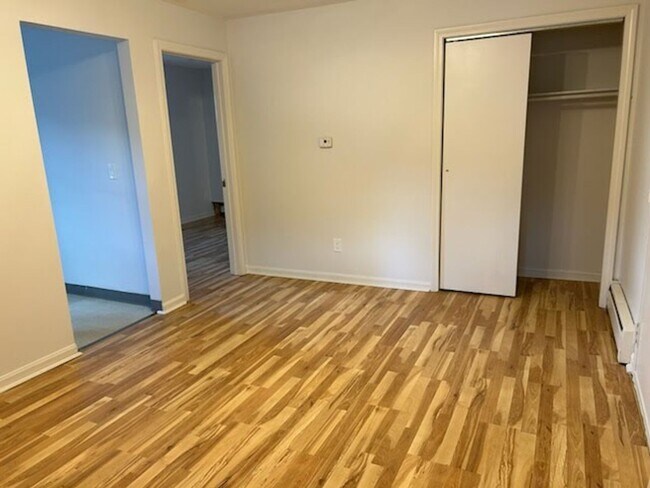 70 Main St in Thomaston, CT - Building Photo - Building Photo