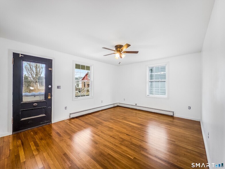 31 Loveland St in Middletown, CT - Foto de edificio