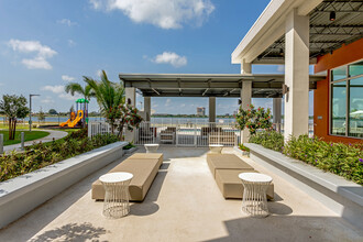 Village at Mangonia Lake in West Palm Beach, FL - Building Photo - Building Photo