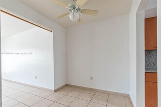 934 Meridian Ave in Miami Beach, FL - Building Photo - Building Photo
