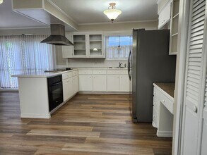 1810 W 3rd Ct in Russellville, AR - Building Photo - Building Photo