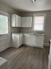 211 Sharp St in Winchester, VA - Building Photo - Building Photo
