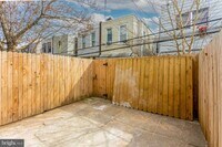 2220 Sigel St photo'