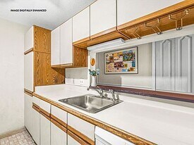 2 Maple Ridge Dr in Merrimack, NH - Building Photo