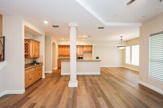 7205 Lake Victoria Rd in Laredo, TX - Building Photo - Building Photo