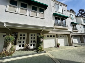 445 Milan Dr in San Jose, CA - Building Photo - Building Photo