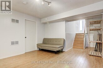 653-653 Village Pkwy in Markham, ON - Building Photo - Building Photo