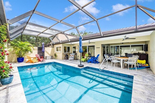 3905 Glen Oaks Manor Dr in Sarasota, FL - Building Photo - Building Photo
