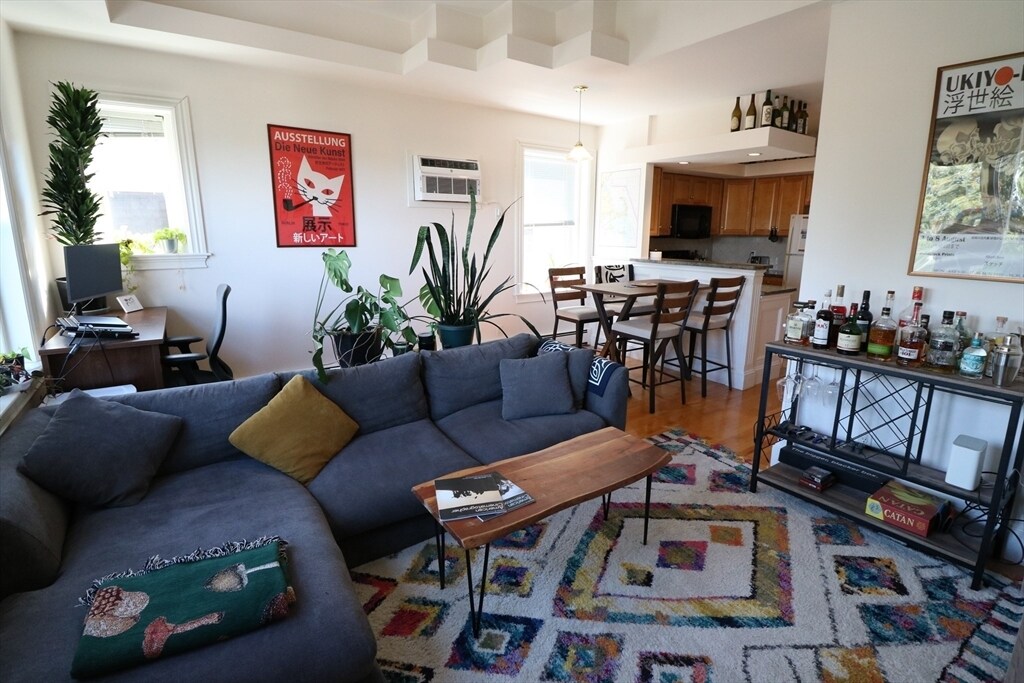 30 Upland Rd in Cambridge, MA - Building Photo