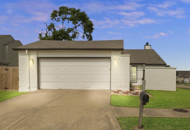 12802 Maxfield Dr in Houston, TX - Building Photo - Building Photo