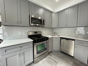 16 Long Ave, Unit 2 in Boston, MA - Building Photo - Building Photo
