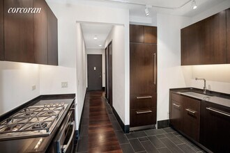40 Broad St-Unit -: 16G in New York, NY - Building Photo - Building Photo