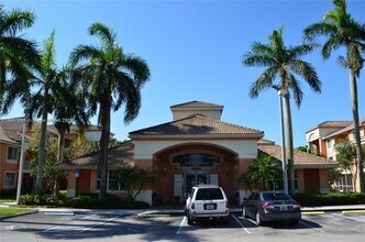 6952 SW 39th St in Davie, FL - Building Photo - Building Photo