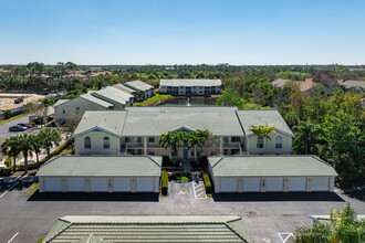 4945 Cougar Ct S in Naples, FL - Foto de edificio - Building Photo