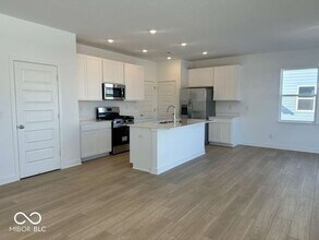 820 Hardin Pl in Greenwood, IN - Building Photo - Building Photo