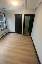 23 Russell St, Unit 23.5 Russell Street in Taunton, MA - Foto de edificio - Building Photo