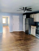 100 Ashland St, Unit E in Griswold, CT - Foto de edificio - Building Photo