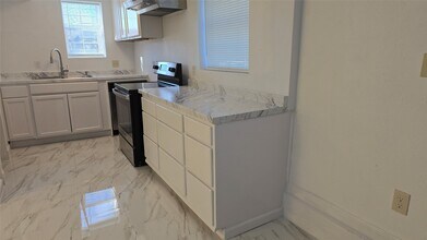 421 Sidney St in Houston, TX - Building Photo - Building Photo