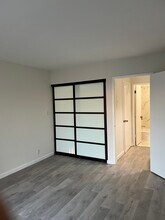 Corinth Plaza in Los Angeles, CA - Building Photo - Building Photo