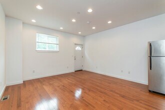 1632 N Sydenham St in Philadelphia, PA - Foto de edificio - Building Photo