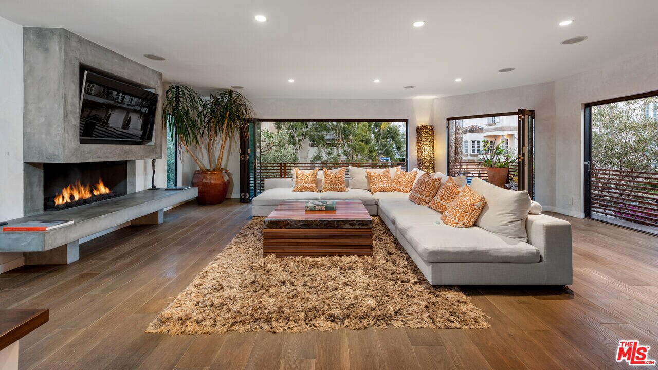 4616 Roma Ct in Marina Del Rey, CA - Building Photo