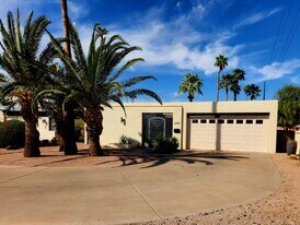 8758 E Devonshire Ave in Scottsdale, AZ - Building Photo