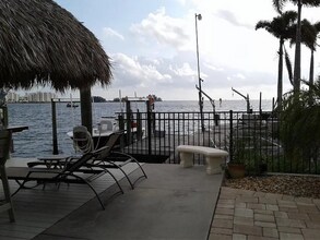1 Harbor Dr in Hudson, FL - Building Photo - Building Photo