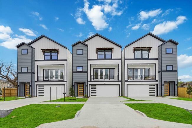 2012 Yates St in Houston, TX - Building Photo - Building Photo