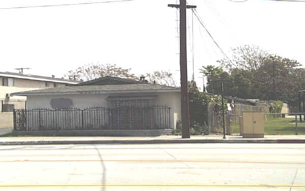 3800-3804 Baldwin Ave in El Monte, CA - Building Photo - Building Photo